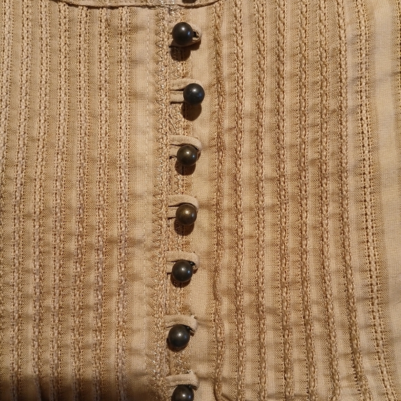 Ann Taylor Loft, sz 8, 100% cotton,  gold/lt gold, detailed stitches & gathering - Picture 5 of 6